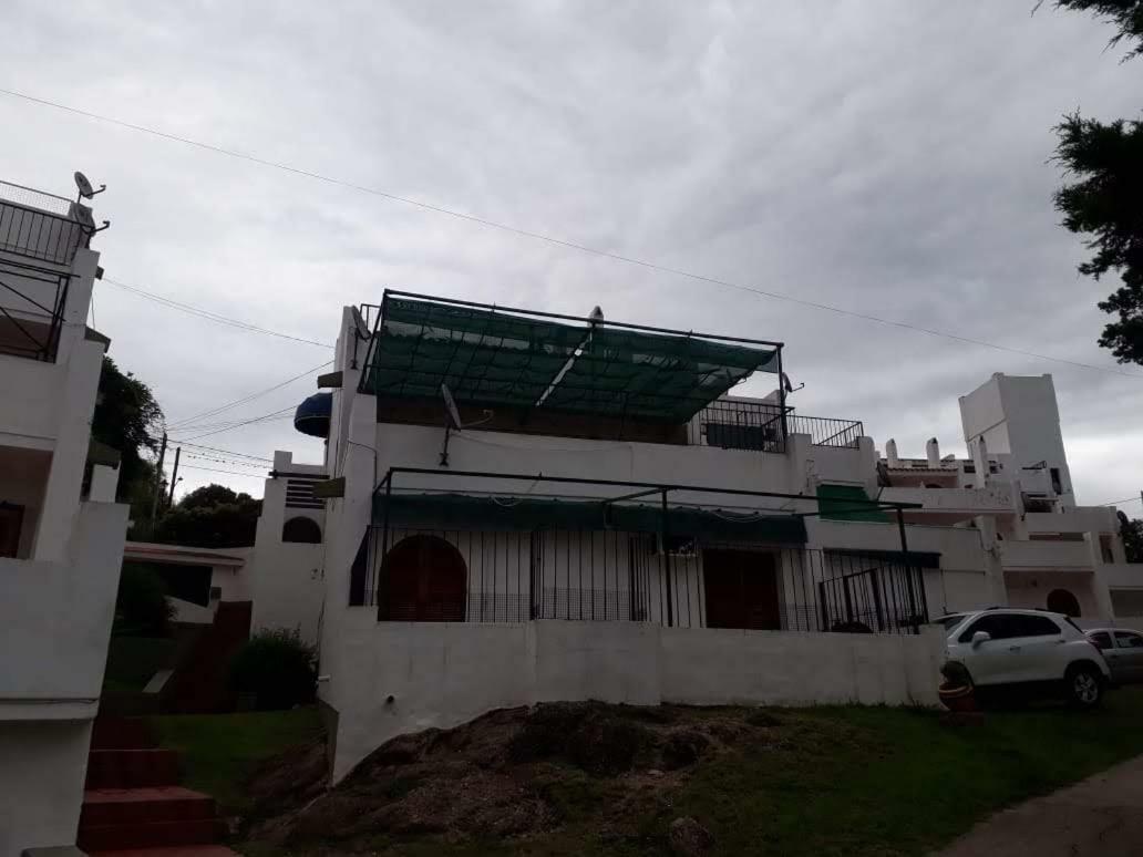 Departamentos Carlos Paz Bajada Al Lago Villa Carlos Paz Exterior photo
